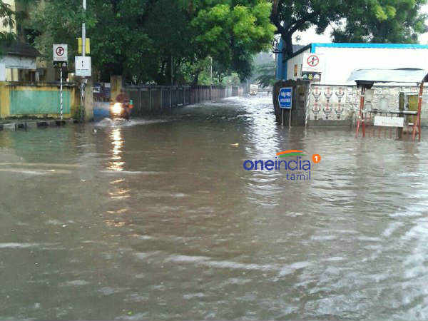 చెన్నై రోడ్లు చెరువులు