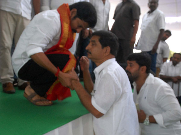 బిళ్యానాయక్కు దేవరకొండ టిక్కెట్టుకు మార్గం సుగమం
