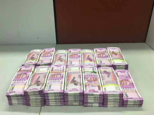 Two lakh shell firms deposited, withdrew Rs 4,550 cr post note ban Two lakh shell firms deposited, withdrew Rs 4,550 cr post note ban