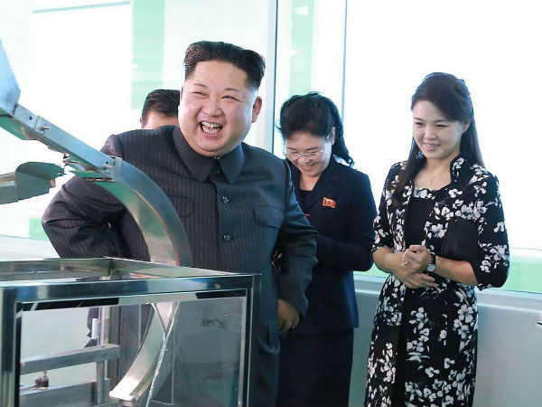 Kim Jong un visits cosmetics factory with wife and sister Kim Jong un visits cosmetics factory with wife and sister