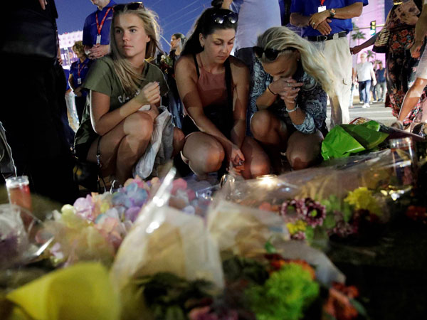 Las Vegas gunman's girlfriend says she didn't know he was planning shooting Las Vegas gunman's girlfriend says she didn't know he was planning shooting