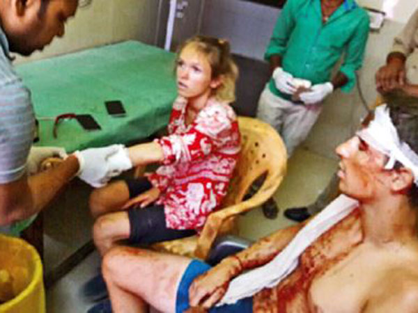 Swiss couple attacked in Fatehpur Sikri: 5 arrested, UP govt condemns incident Swiss couple attacked in Fatehpur Sikri: 5 arrested, UP govt condemns incident