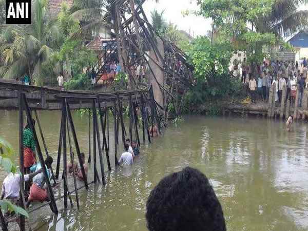 Kerala: One dead, 57 injured as foot overbridge collapses at Chavara in Kollam Kerala: One dead, 57 injured as foot overbridge collapses at Chavara in Kollam