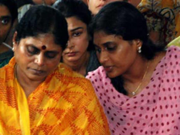 అవినాష్కు ఎంపీ టికెట్ విషయంలో...