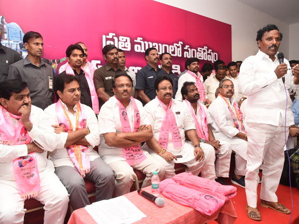 తెలంగాణ పరువు తీశాడు