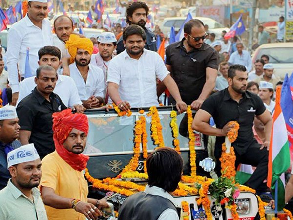 ఓటెవరికి వేయాలో ప్రజలకు తెలుసని వ్యాఖ్య