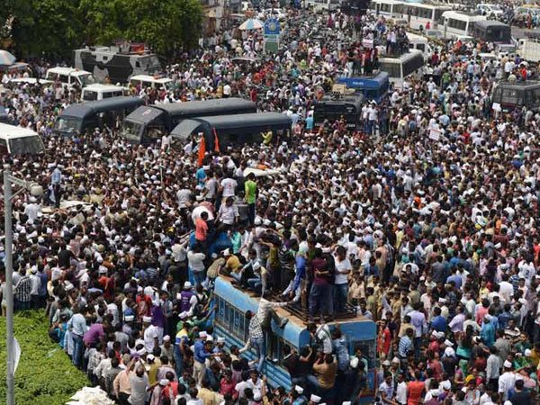 హార్దిక్ రాజకీయాలు చేస్తున్నారని వ్యాఖ్య