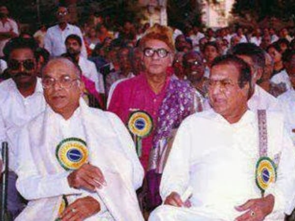 సర్దుకుపోవాలని ఏఎన్నార్కు ఎన్టీఆర్ స్నేహహస్తం