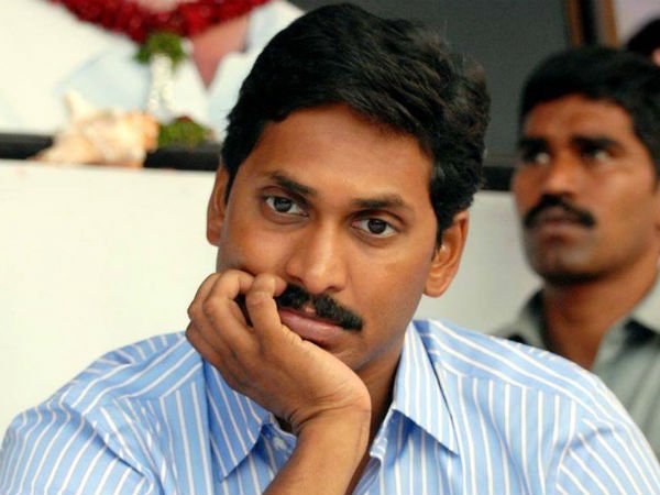 వైసిపిలో టిక్కెట్ పైన ఆశలు గల్లంతు