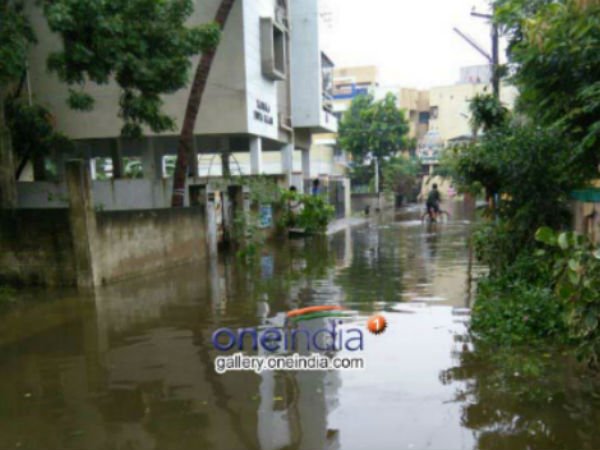 ద్రోణి వాయుగుండం ?