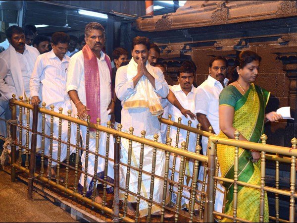 గతంలోను వివాదం