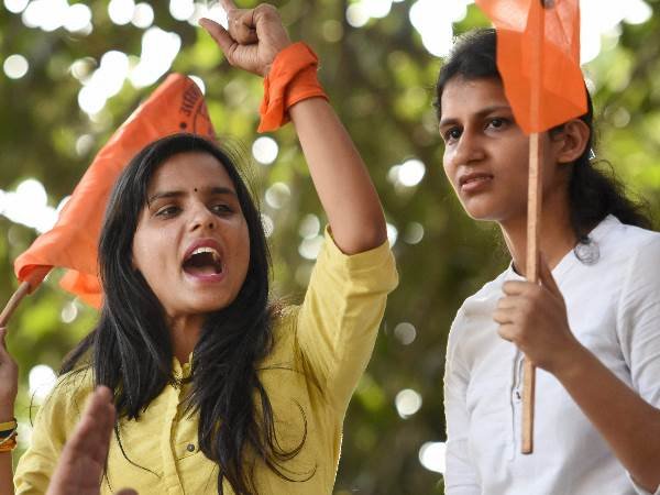 గెలిచిన స్వతంత్ర అభ్యర్థి
