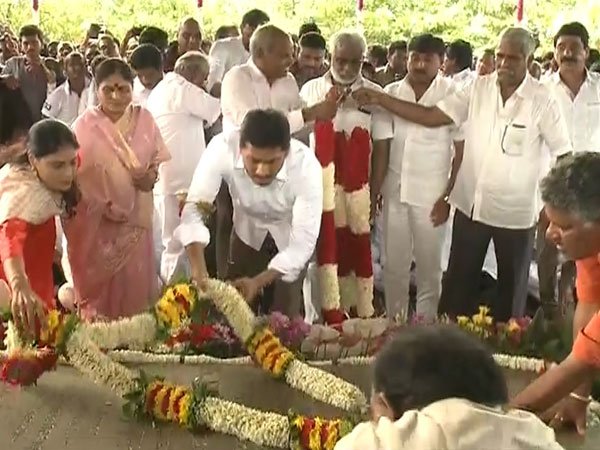 రాజకీయాల నుంచి తప్పించేందుకు