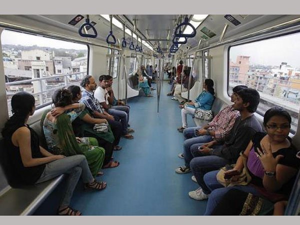 ఏసీ కోచ్ లలో హాయి హాయిగా...