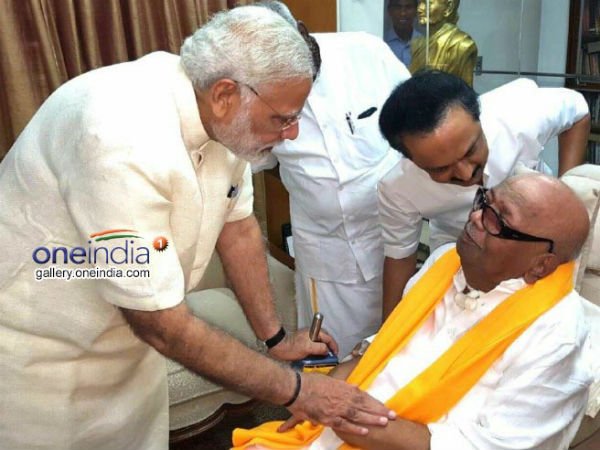 మోడీ రాజకీయాలు అర్దం కావు