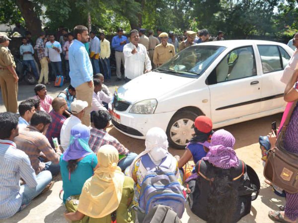 ప్రొఫెసర్ కూడా బాధితురాలే