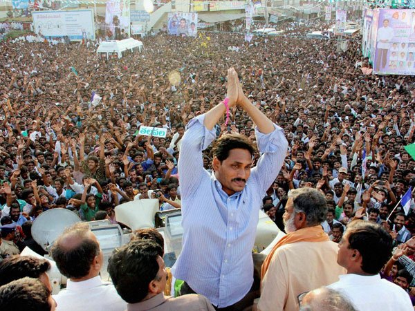 ఆకలితో ఉన్న జంతువు కంటే జగన్ ప్రమాదకరం