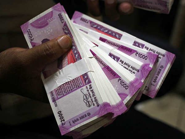 ఉగ్రవాదులకు తగ్గని నిధులు