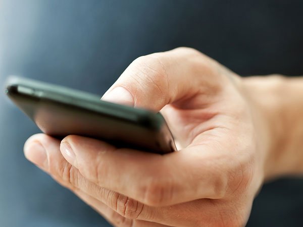 మొబైల్ ఫోన్ల ద్వారానే చెల్లింపులు