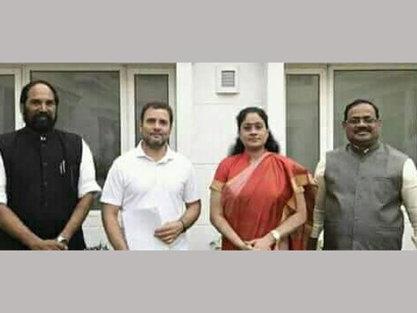 సామాన్య కార్యకర్తలా విజయశాంతి