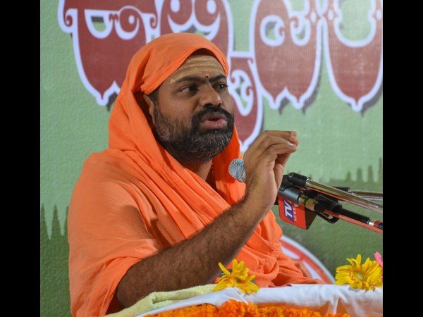 ఏ భాష వాడితో అర్థమవుతుందో అదే భాషలో చెప్తాం