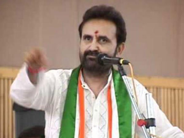 కాంగ్రెస్ పార్టీవి కుల రాజకీయాలన్న జీతూ వాఘానీ