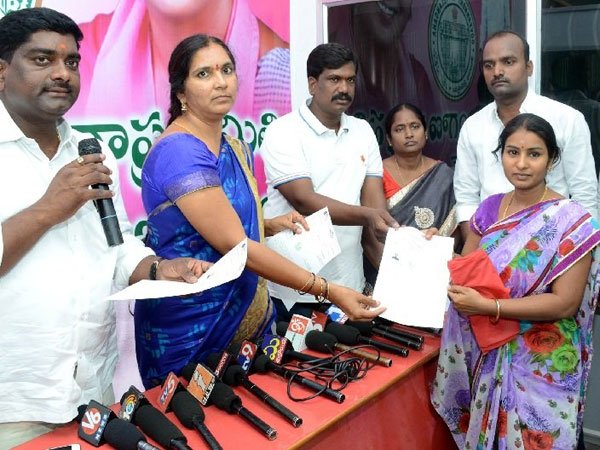 కబ్జాలో ఉన్నట్లు తేలితే చర్యలు తీసుకుంటామన్న మెదక్ ఆర్డీవో