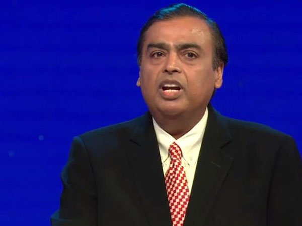 టెలికం కంపెనీల చందాదారులు తగ్గారు