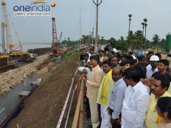 భూసేకరణపై ఇలా, మీరే తెచ్చారని చంద్రబాబు