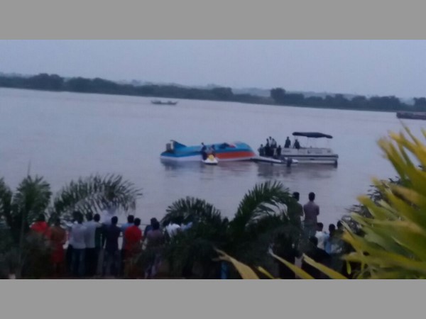 నిబంధనలకు విరుద్ధంగా