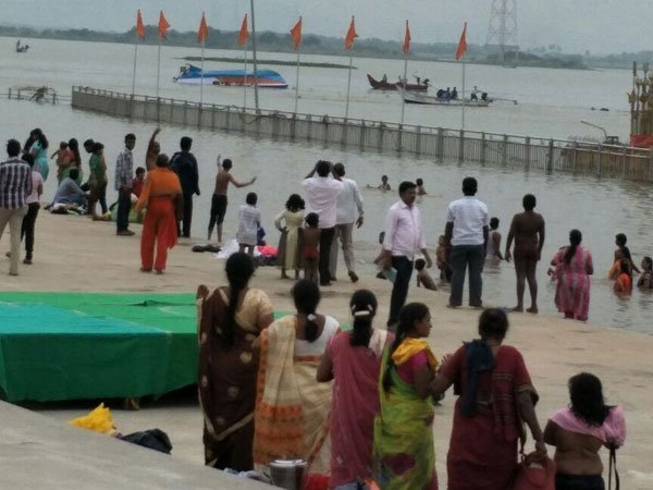 పదండ్రా అంటూ..