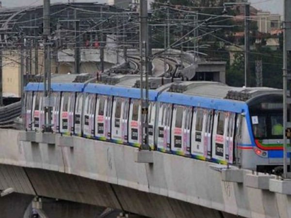 మెట్రో రైలు ప్రయాణం సులభం