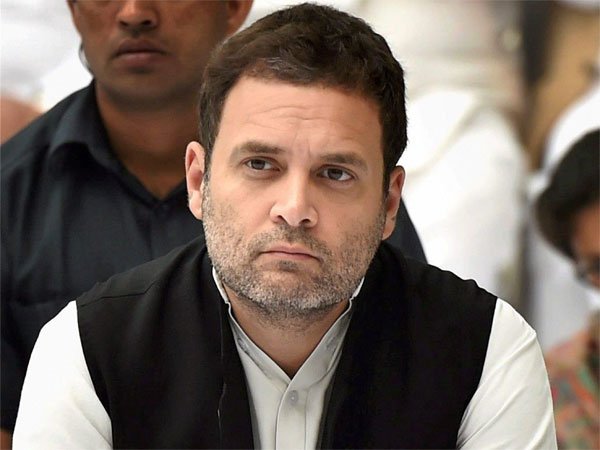 ఈసీకి స్క్రిప్టు..