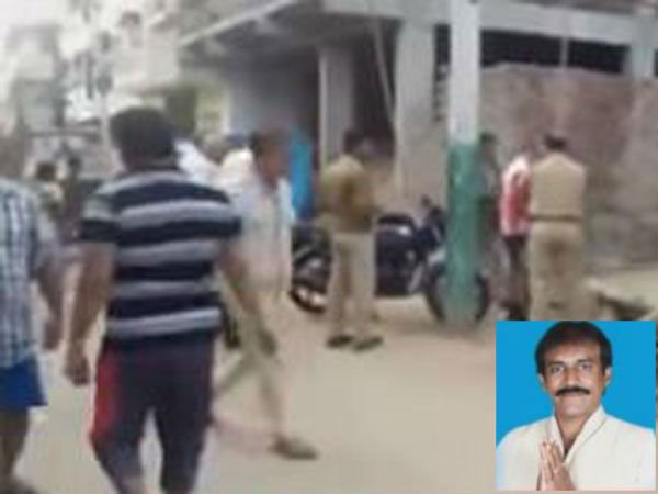 బొబ్బిలిలో కేసీఆర్ ఫ్లెక్సీలు:
