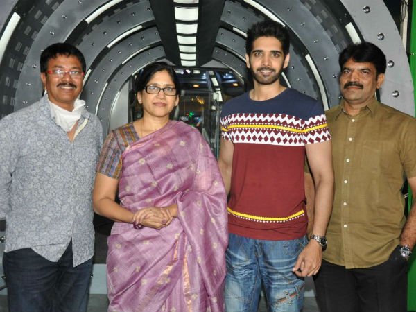 నాగార్జున, కేటీఆర్ల పేర్లు చెబుతూ బెదిరింపులా?