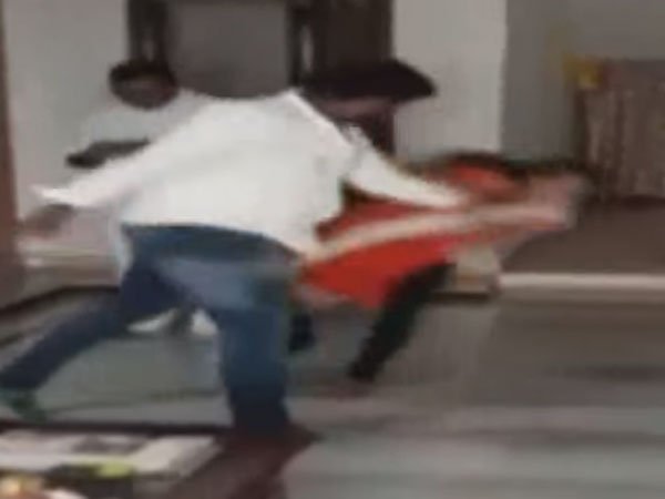 సంగీత ప్రశ్నించిందని చితకబాదాడు