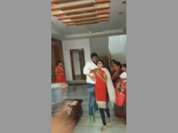 కూతురు కనిపించడం లేదని