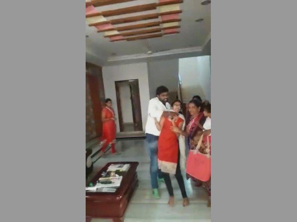 ఫుటేజీ చూపించాలని