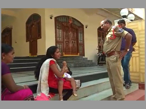 సంగీత ఏం డిమాండ్ చేస్తోంది
