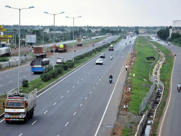 రాజకీయ పార్టీల చూపు పడింది...