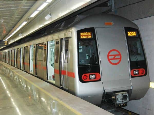 పెంపును కేజ్రీవాల్ తప్పుబట్టారు