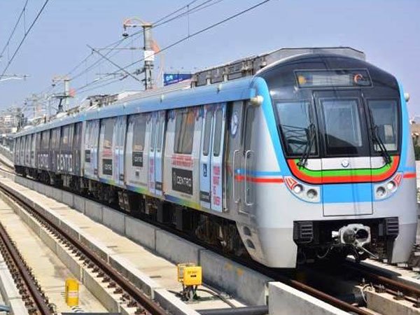 మెట్రో కార్డు స్మార్ట్ రీ చార్జి చేసుకోవడం ఇలా