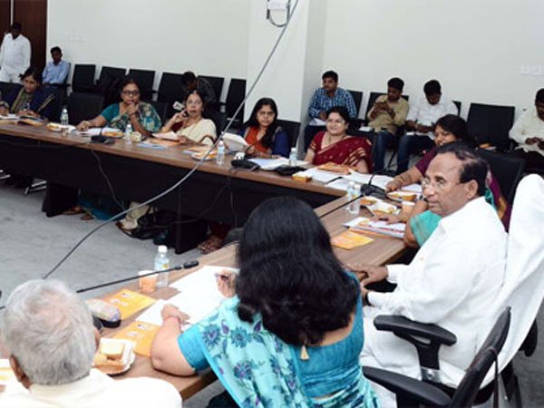 మహిళల కోసం సమగ్రంగా...