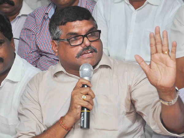 ఆ ఇద్దరికీ బొత్స క్లాస్: