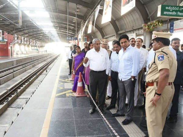 మెట్రో ఛార్జీలు తక్కువే..