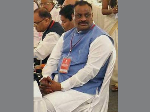 వైసీపీ కీలక నేతపై టిడిపి గురి