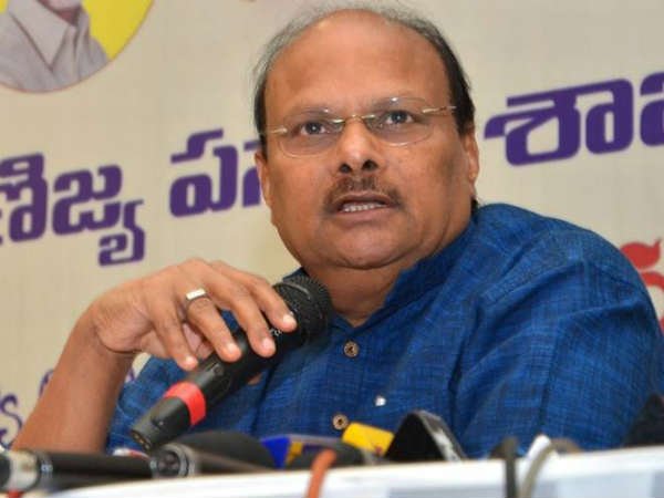 యనమల ఎందికిలా?