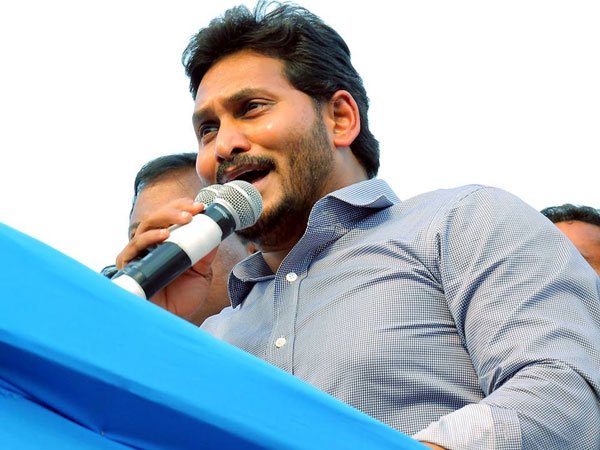 కడిగిపారేస్తోన్న వైసీపీ: