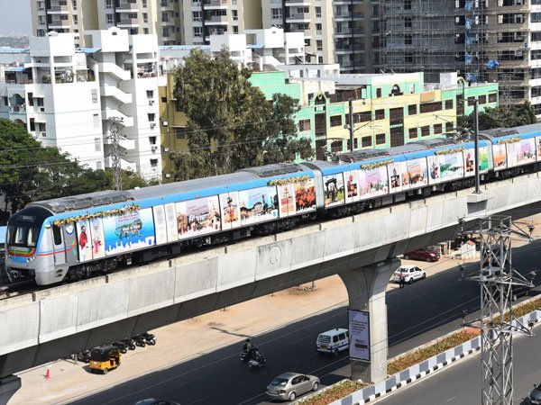 పావుగంటకో రైలు: