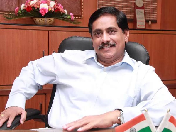 కేంద్రం ప్రశంసలు...